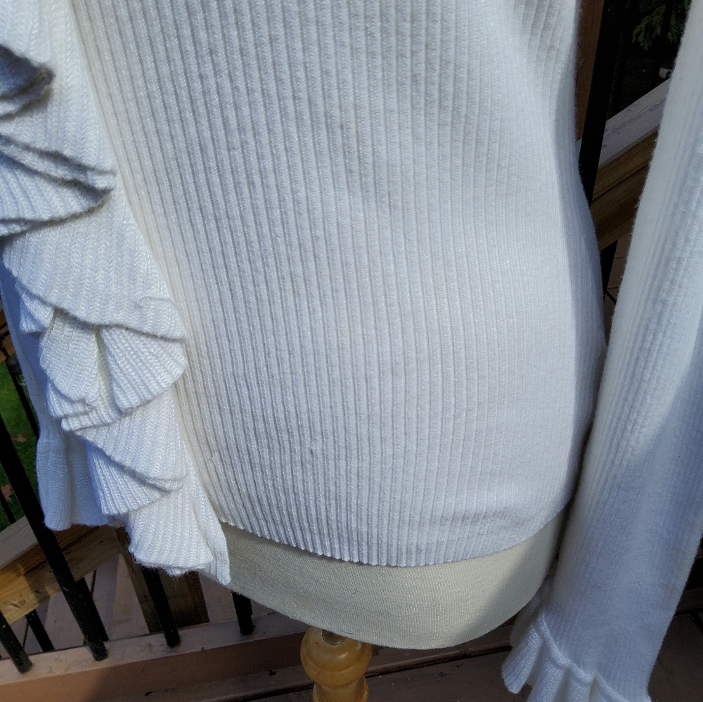 Premiere Collection White Ruffled V-Neck Sweater - Picture 4 of 8